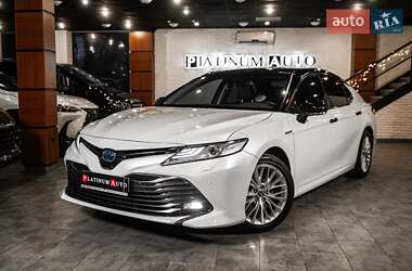 Седан Toyota Camry 2020 в Одессе