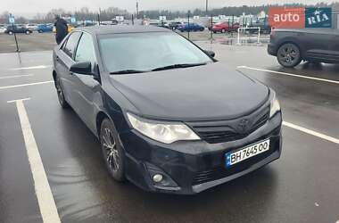 Седан Toyota Camry 2015 в Києві