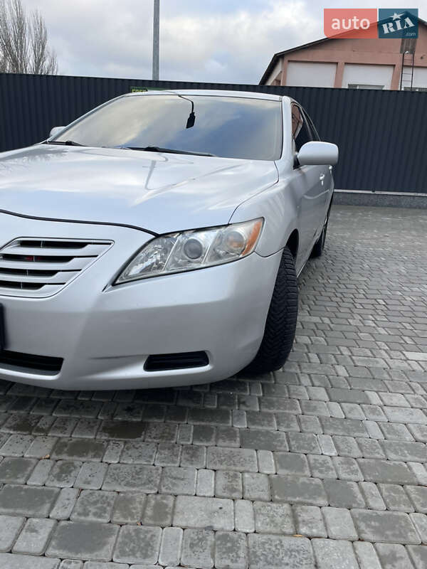 Седан Toyota Camry 2008 в Кропивницком