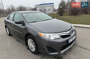 Седан Toyota Camry 2013 в Запоріжжі