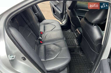Седан Toyota Camry 2018 в 