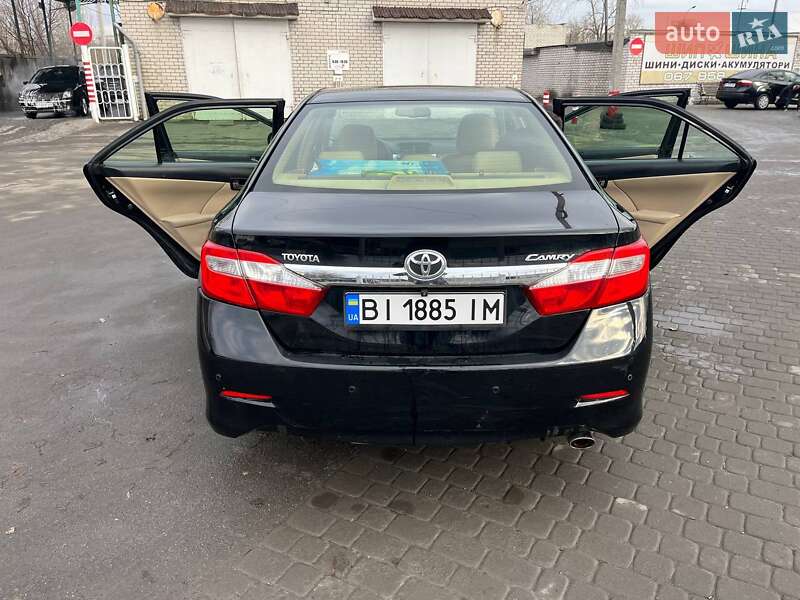 Седан Toyota Camry 2013 в Кременчуге фото 3 Седан Toyota Camry 2013 в Кременчуге