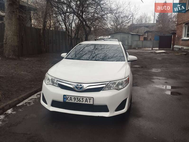 Седан Toyota Camry 2014 в Конотопі