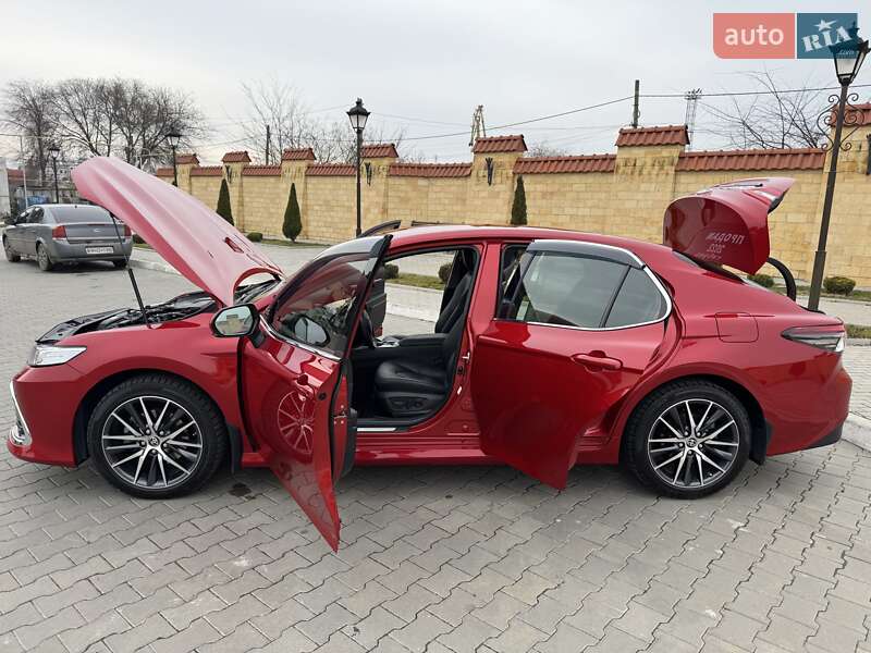 Седан Toyota Camry 2022 в Измаиле