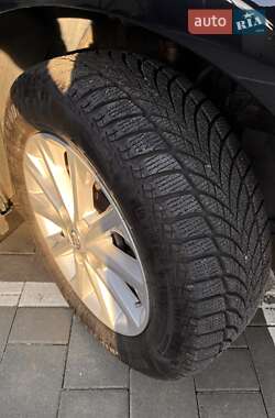 Седан Toyota Camry 2015 в 