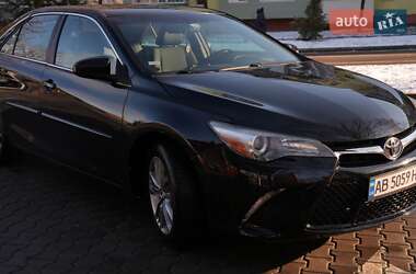 Седан Toyota Camry 2016 в Гайсине