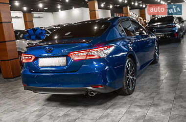 Седан Toyota Camry 2019 в 