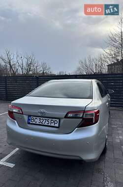 Седан Toyota Camry 2012 в 