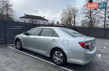 Седан Toyota Camry 2012 в 