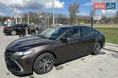 Седан Toyota Camry 2022 в Львове