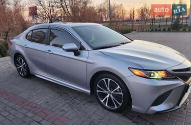 Седан Toyota Camry 2020 в Черкассах