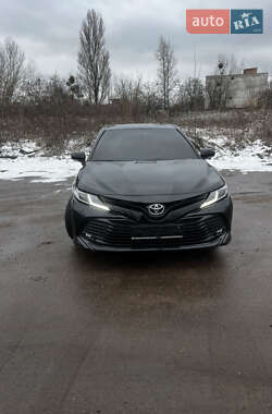 Седан Toyota Camry 2019 в Житомирі