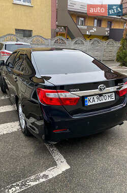 Седан Toyota Camry 2012 в Києві