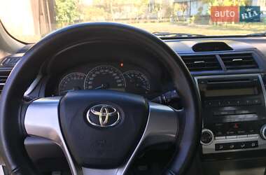 Седан Toyota Camry 2014 в 