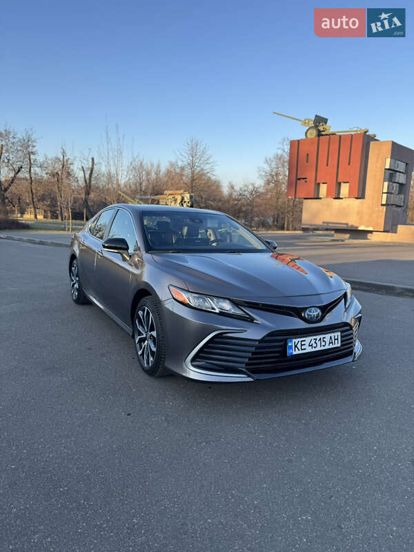 Седан Toyota Camry 2021 в Кривом Роге