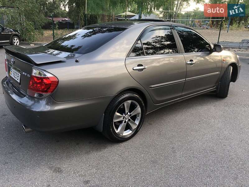 Седан Toyota Camry 2006 в Полтаві