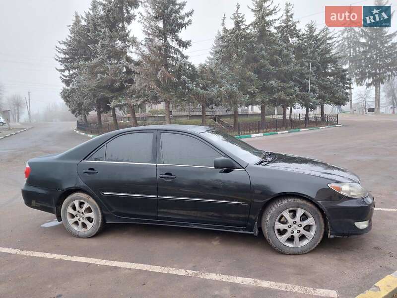 Седан Toyota Camry 2005 в 