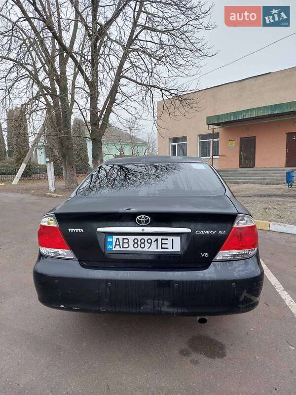 Седан Toyota Camry 2005 в Виннице