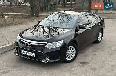 Седан Toyota Camry 2015 в Харкові