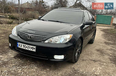 Седан Toyota Camry 2004 в Чугуеве