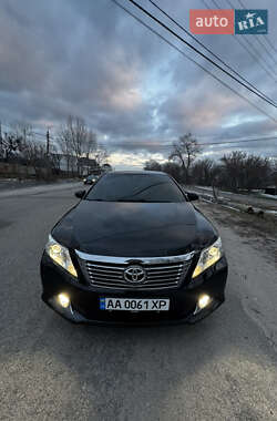 Седан Toyota Camry 2011 в Києві