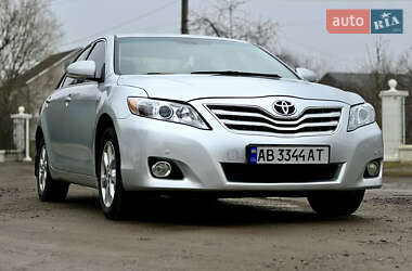 Седан Toyota Camry 2010 в Вінниці