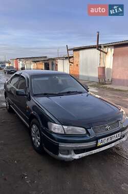 Седан Toyota Camry 1998 в Володимирі