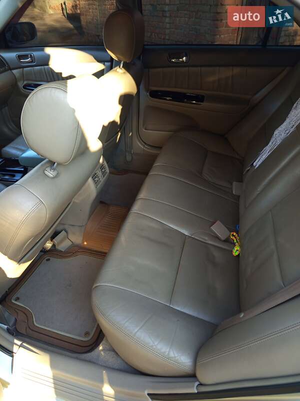 Седан Toyota Camry 2005 в Кропивницькому