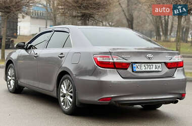 Седан Toyota Camry 2015 в Дніпрі