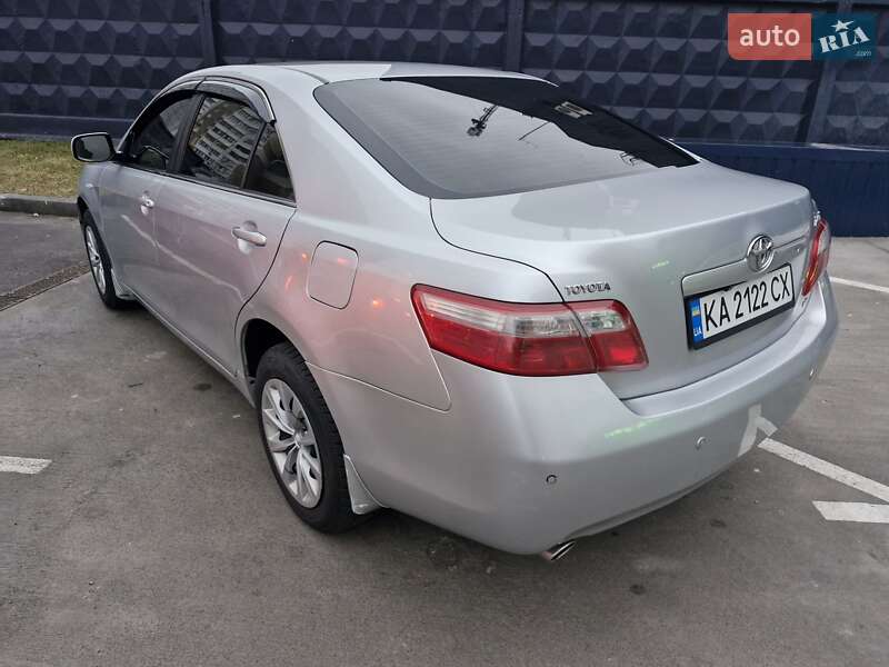 Седан Toyota Camry 2007 в Киеве