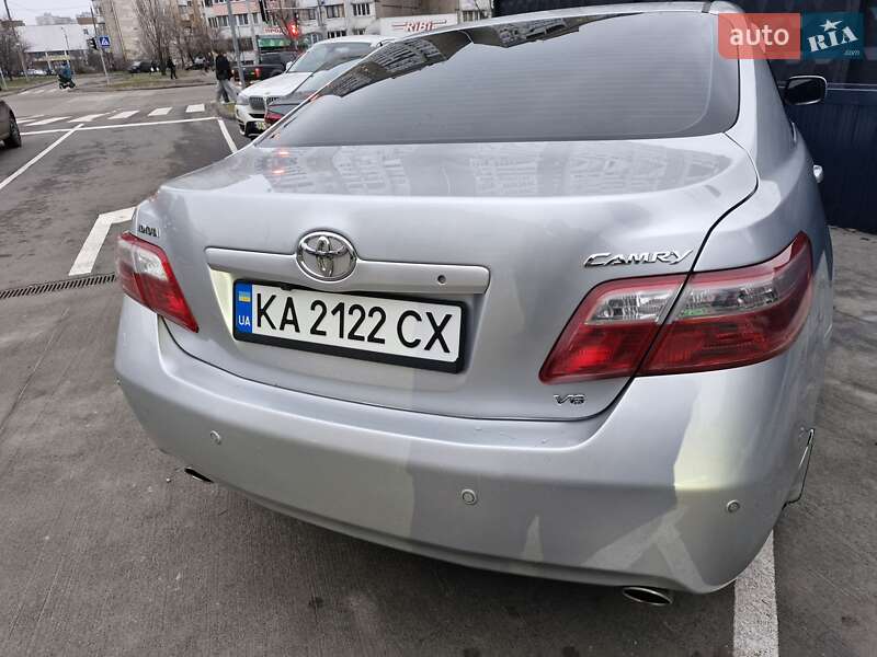 Седан Toyota Camry 2007 в Киеве