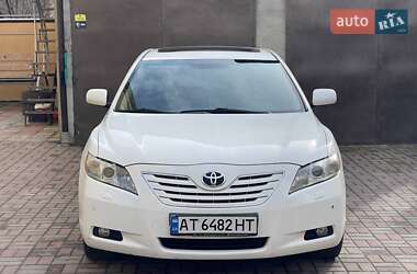 Седан Toyota Camry 2006 в Калуші