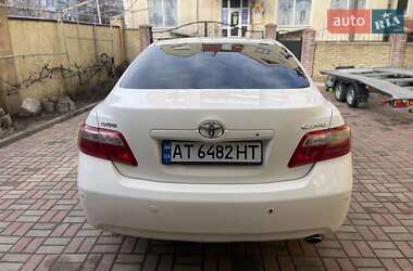 Седан Toyota Camry 2006 в Калуші