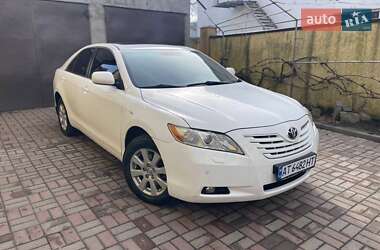 Седан Toyota Camry 2006 в Калуші