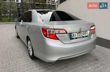 Седан Toyota Camry 2013 в Броварах