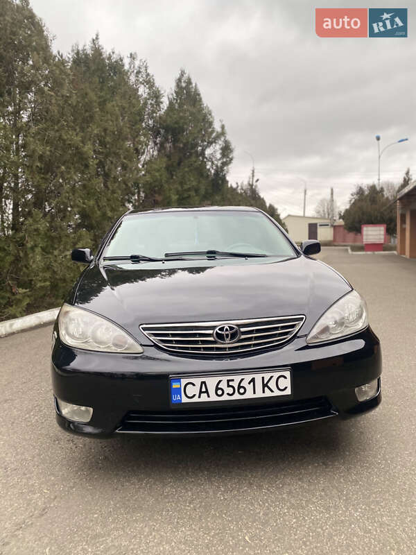 Седан Toyota Camry 2002 в Смілі