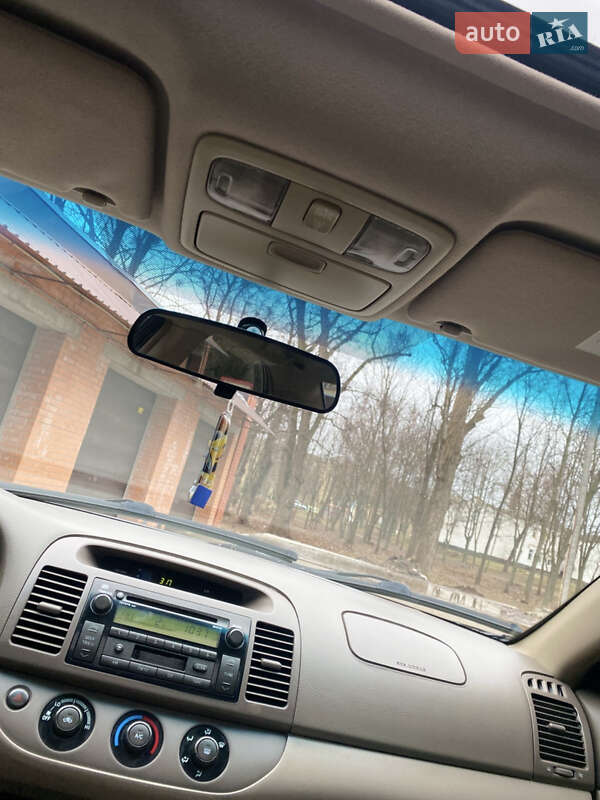 Седан Toyota Camry 2002 в Смілі