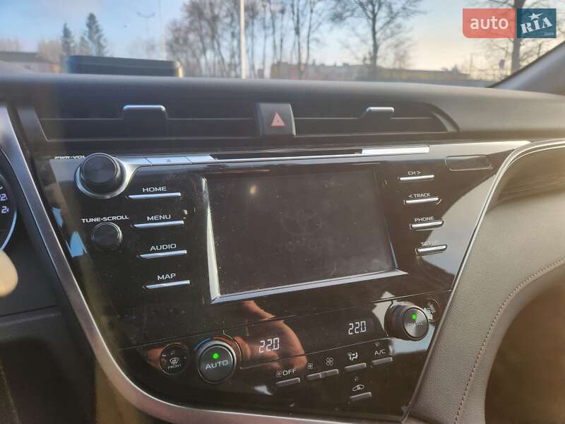Седан Toyota Camry 2020 в Тернополі