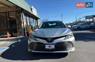 Toyota Camry 2019