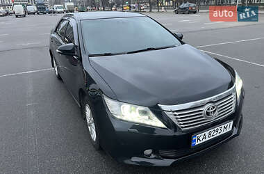 Седан Toyota Camry 2013 в Киеве