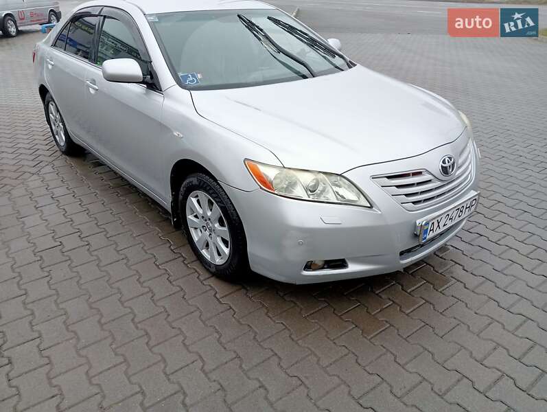 Седан Toyota Camry 2008 в Харкові