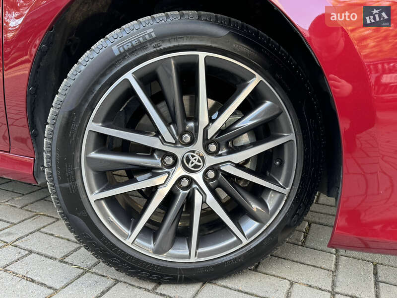 Седан Toyota Camry 2021 в Дрогобыче