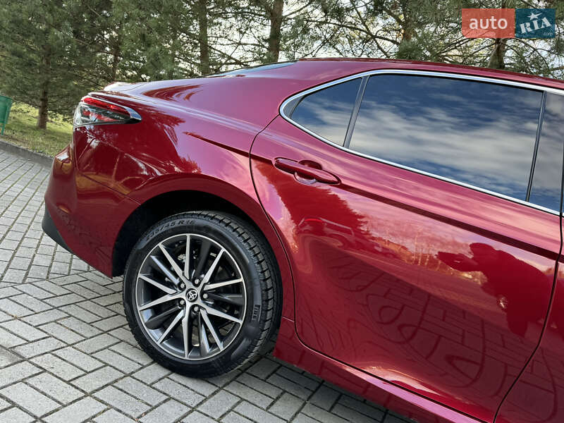 Седан Toyota Camry 2021 в Дрогобыче