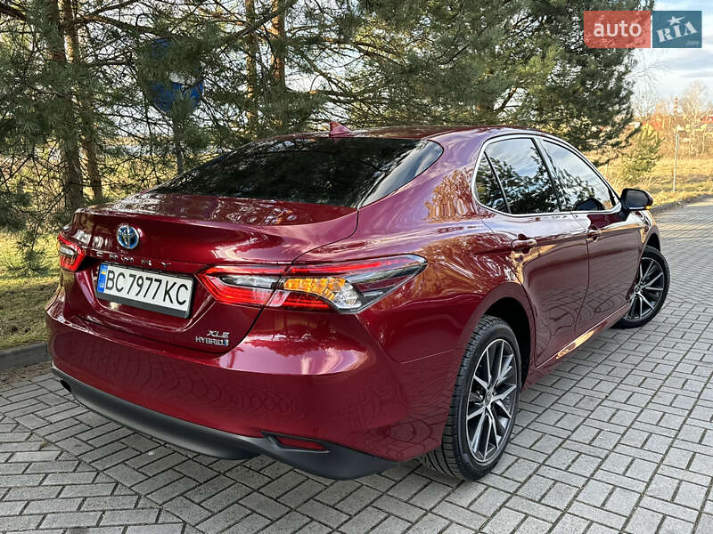 Седан Toyota Camry 2021 в Дрогобыче