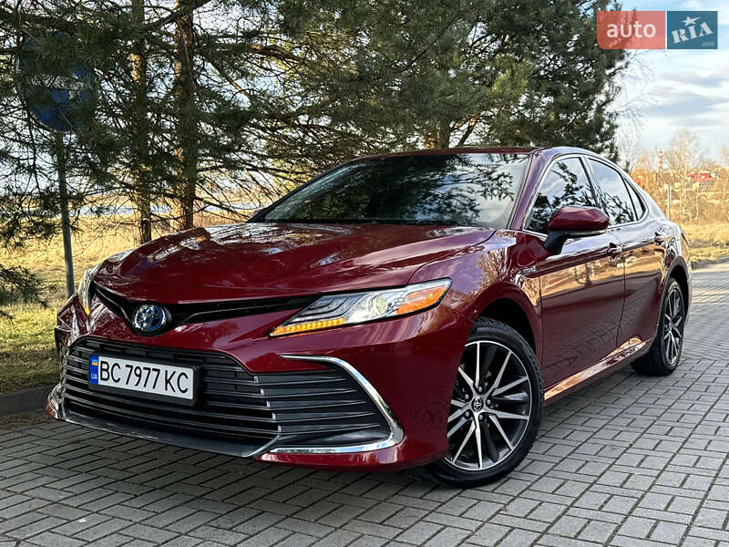 Седан Toyota Camry 2021 в Дрогобыче
