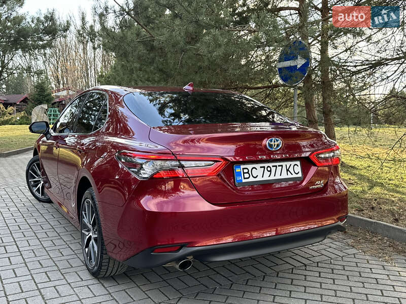 Седан Toyota Camry 2021 в Дрогобыче