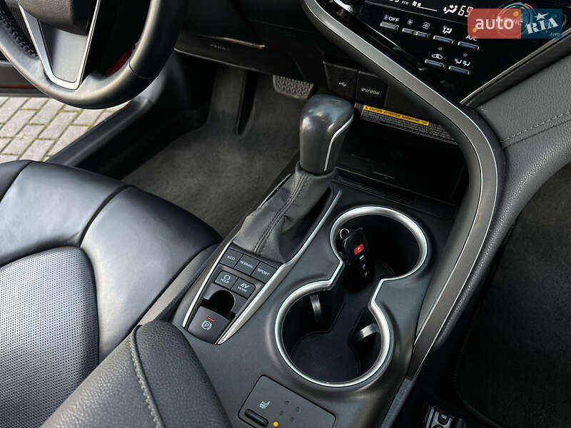 Седан Toyota Camry 2021 в Дрогобыче