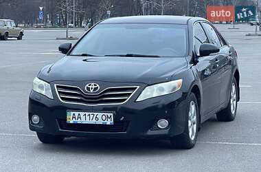 Седан Toyota Camry 2011 в Києві