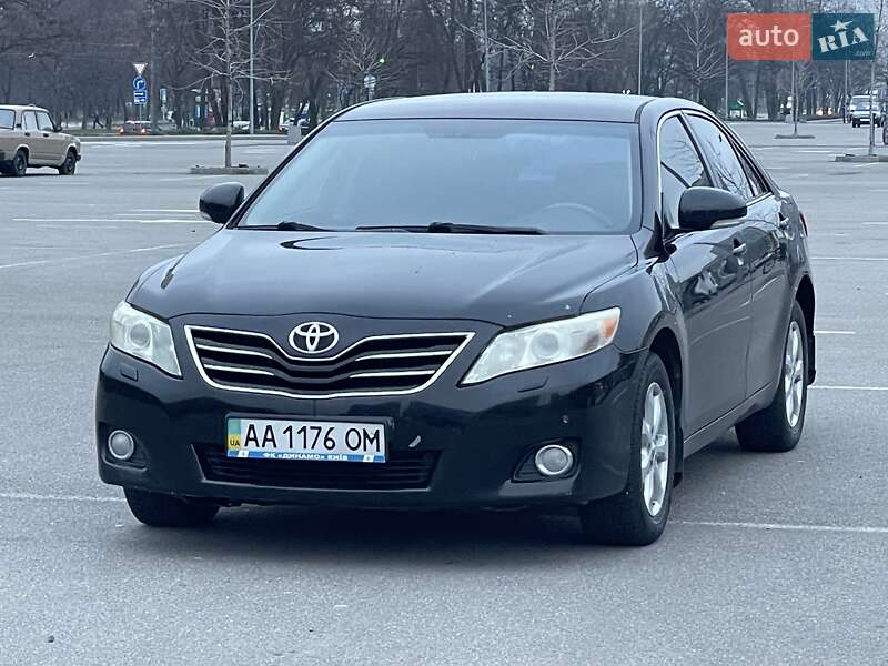 Toyota Camry 2011