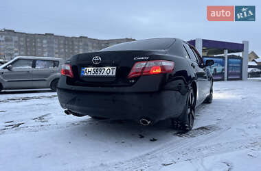 Седан Toyota Camry 2006 в Ровно